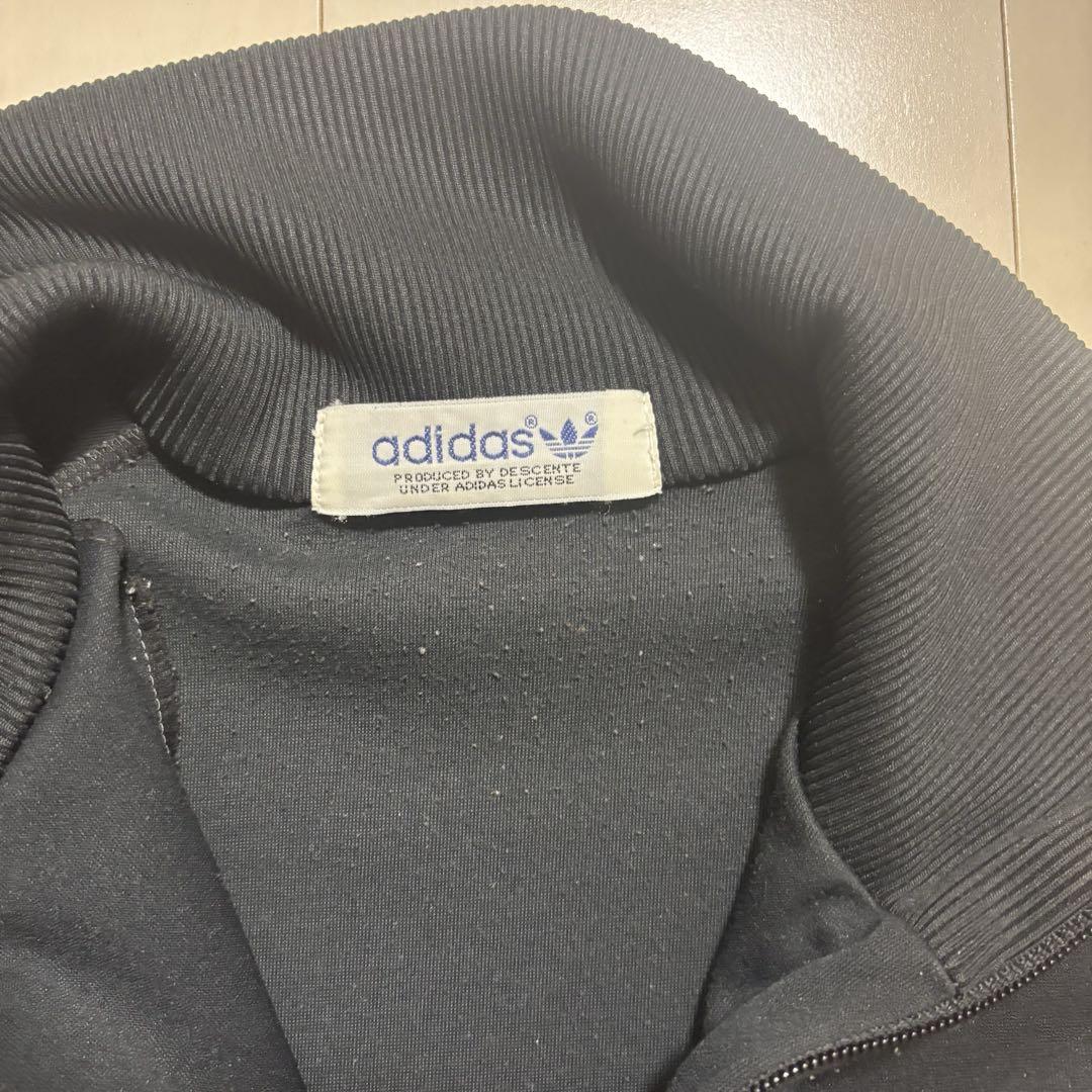 adidas トラックジャケット　ブラック/オレンジ