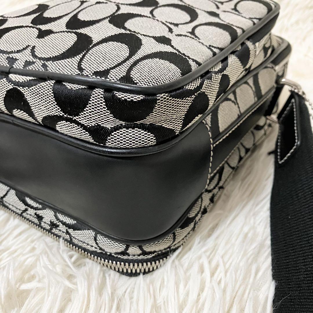 【未使用級】COACH キャンバス クロスボディ シグネチャーPVCレザー