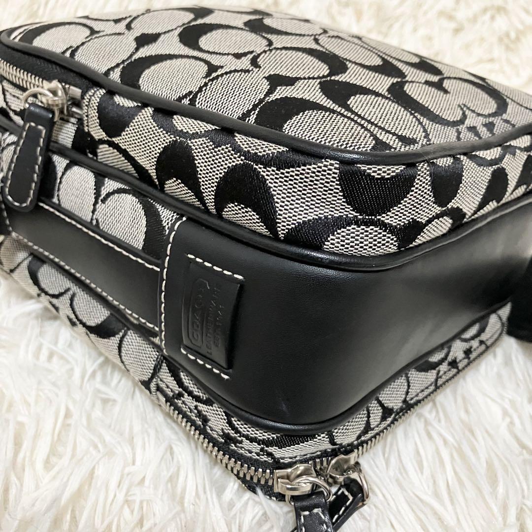【未使用級】COACH キャンバス クロスボディ シグネチャーPVCレザー