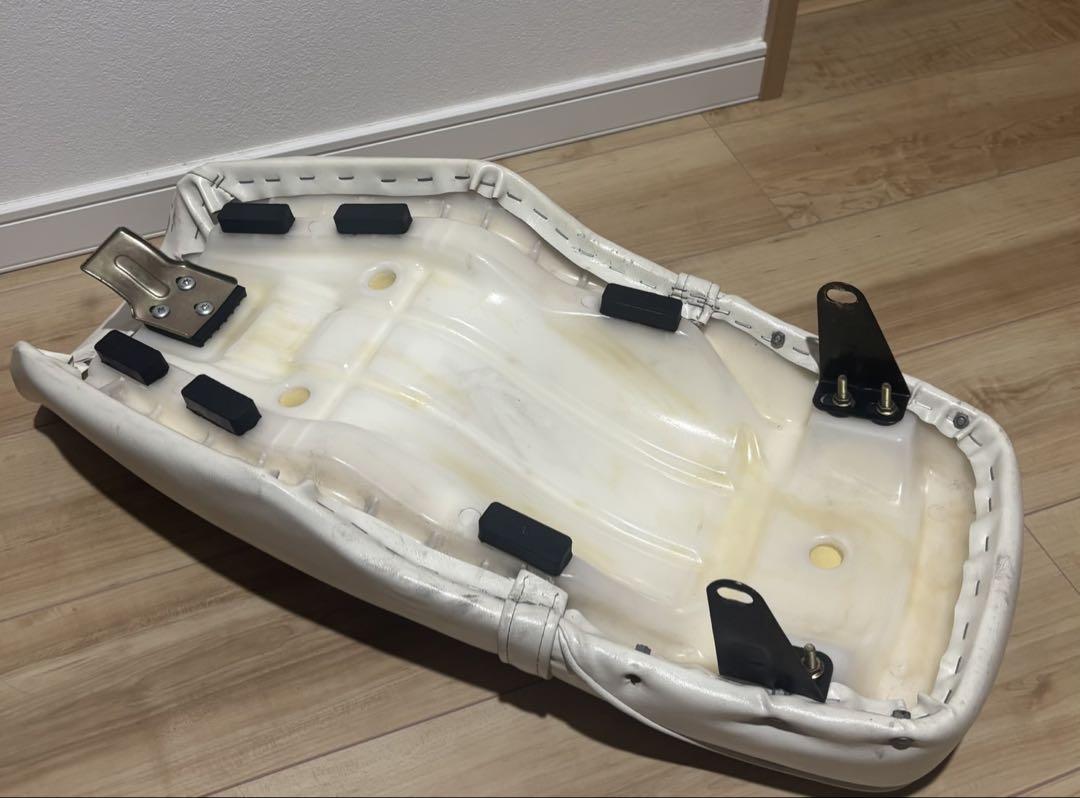 gn125特注シート白