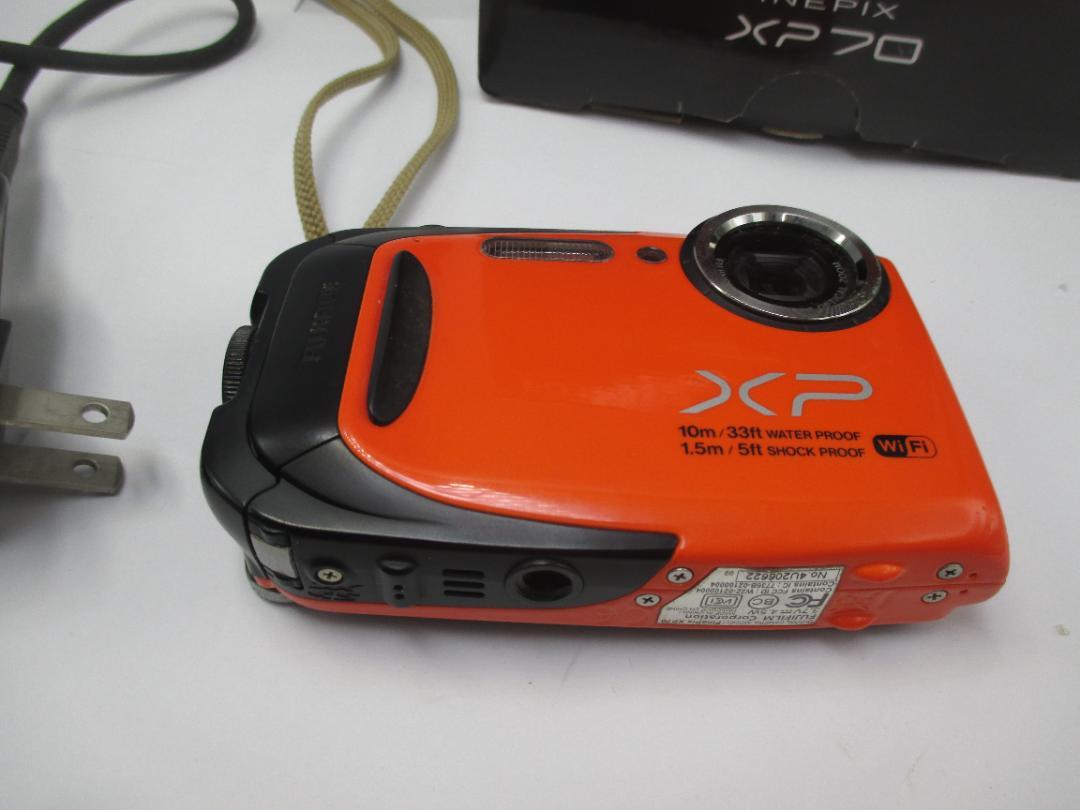 【送料無料】FUJI FILM FINEPIX XP70 WiFi対応 動作品