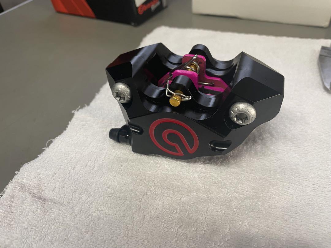 ブレーキキャリパー CNC 84mm