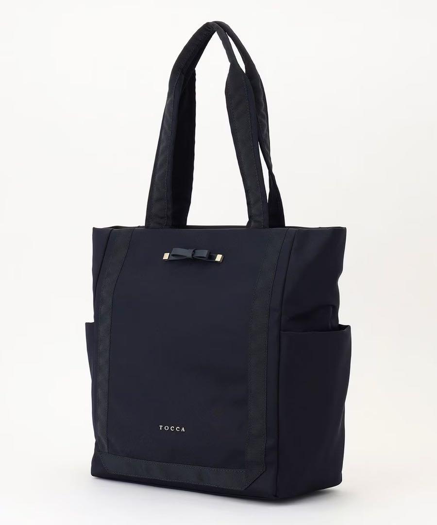 TOCCA A4サイズ対応　撥水　ナイロンバッグ　通勤バッグ　ネイビー　トート