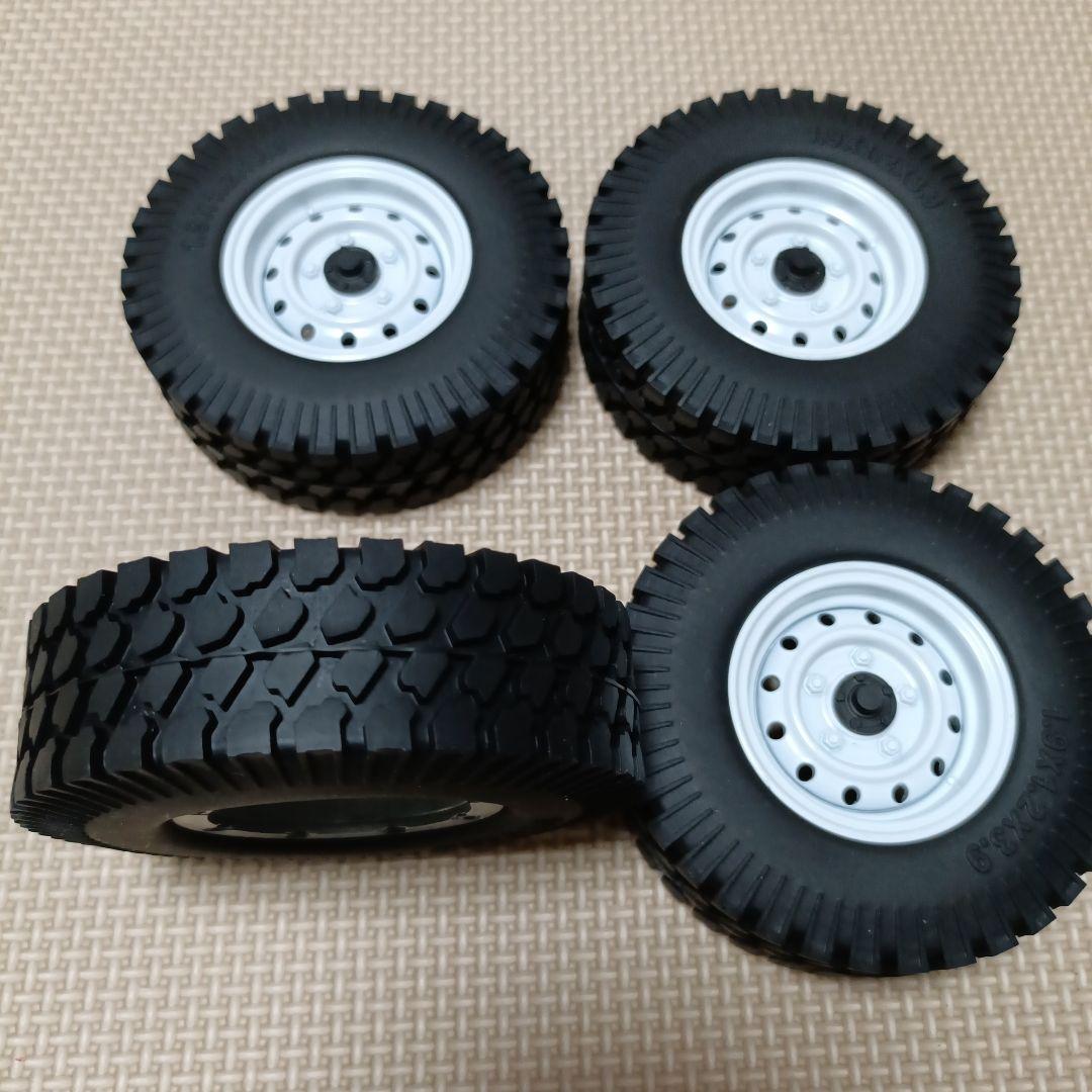 とても重い金属ホイール　タイヤ　 1.9　クローラ　cc02 cc01タミヤ