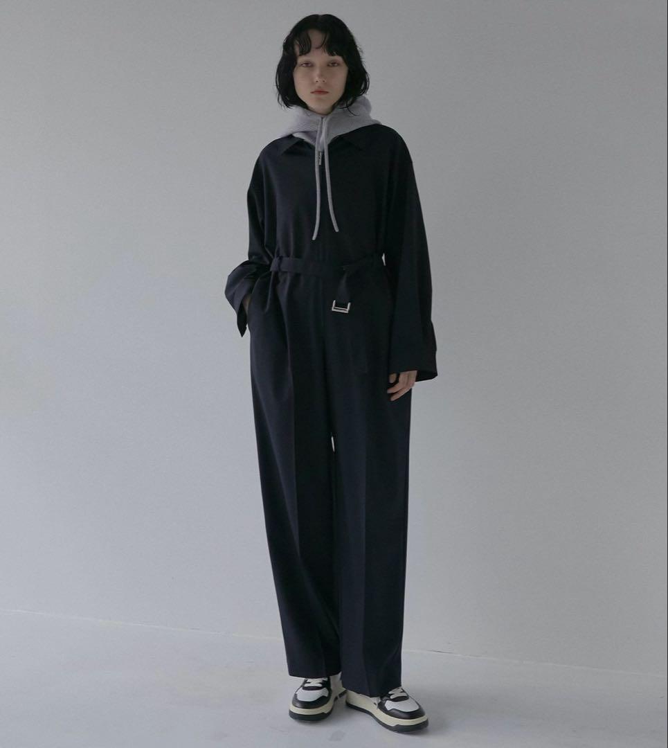 Front Zip