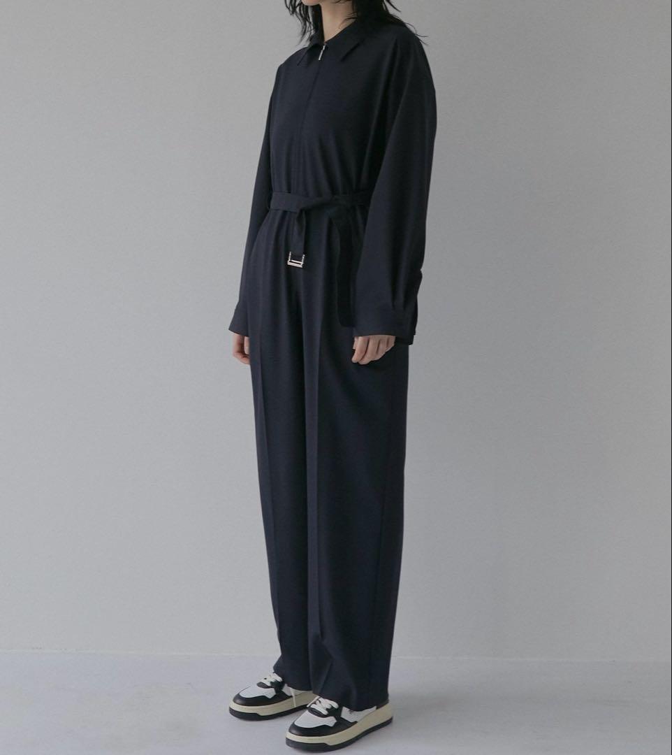 Front Zip