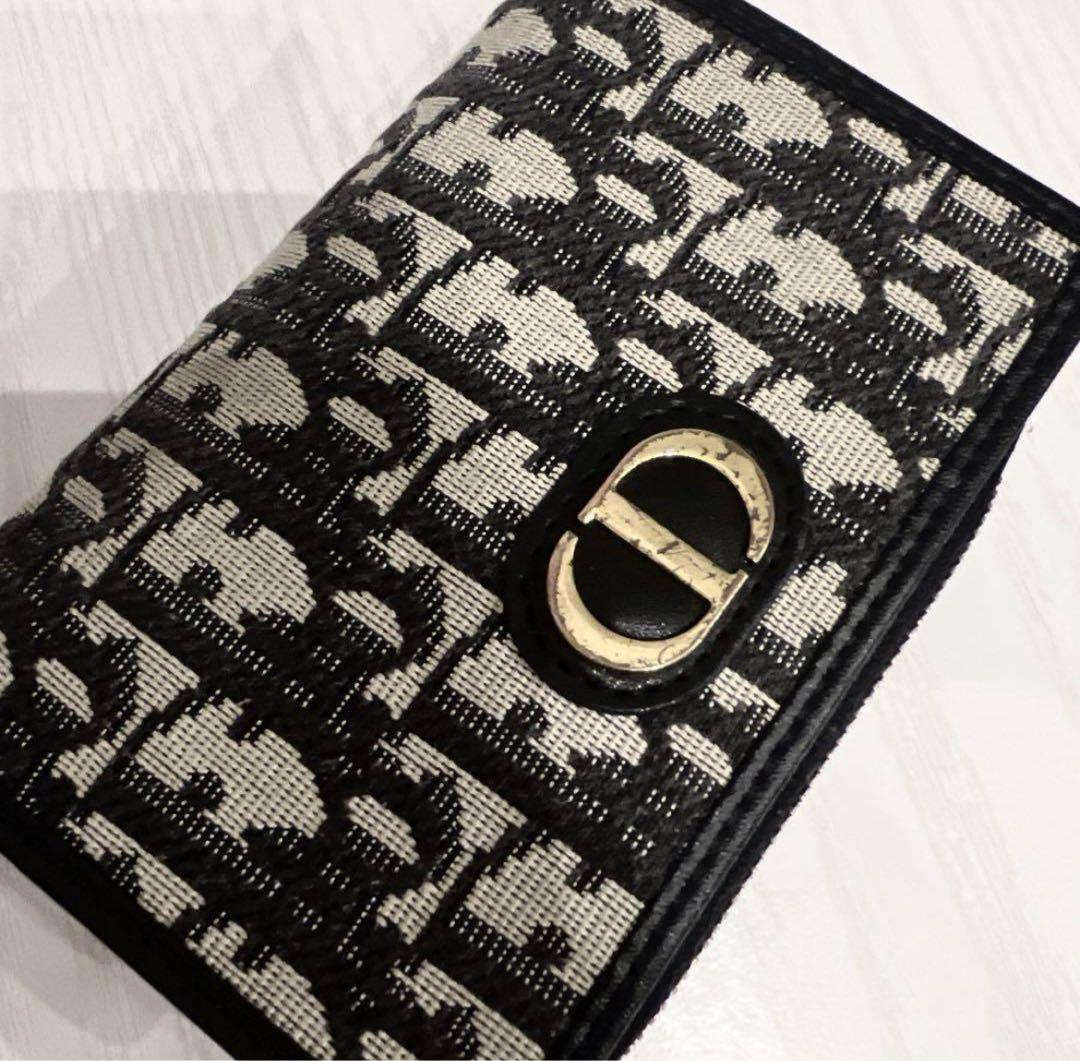 Dior三つ折財布 9,000円