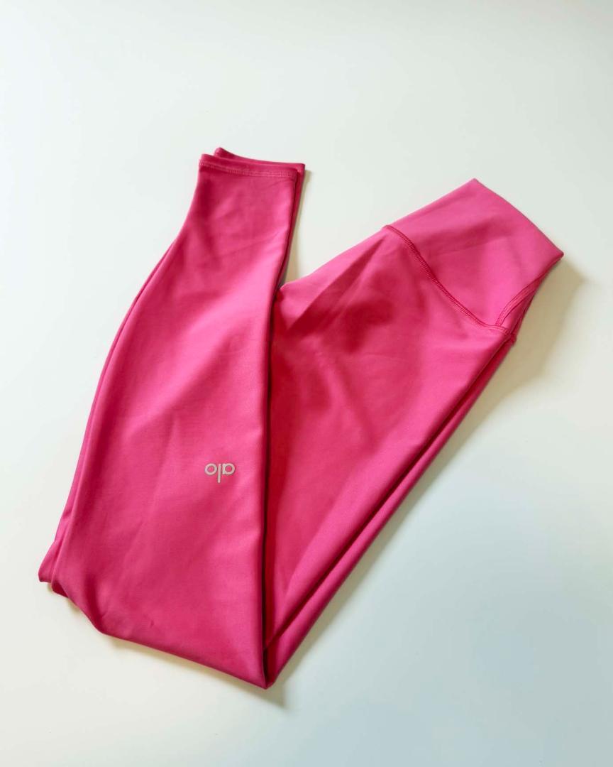 【美品】alo yoga エアリフト レギンス XXS ピンクフューシャ