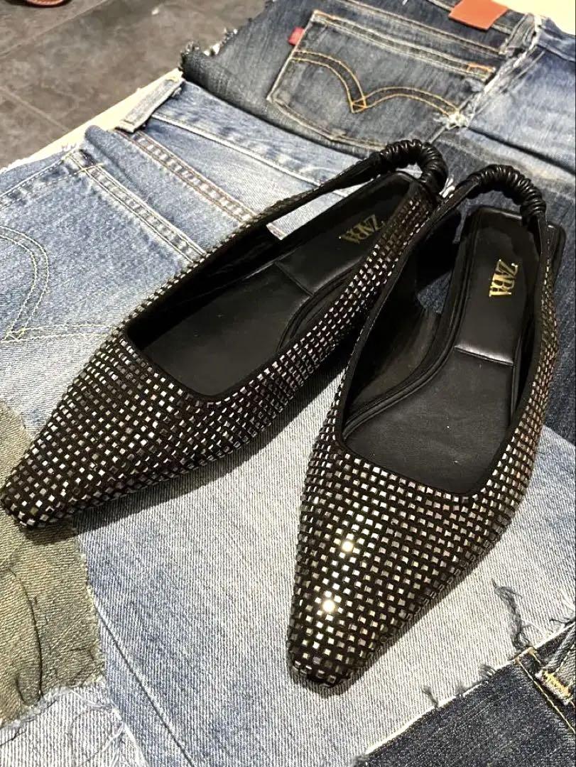ZARA シャイニーディテール フラットスリングバックシューズ