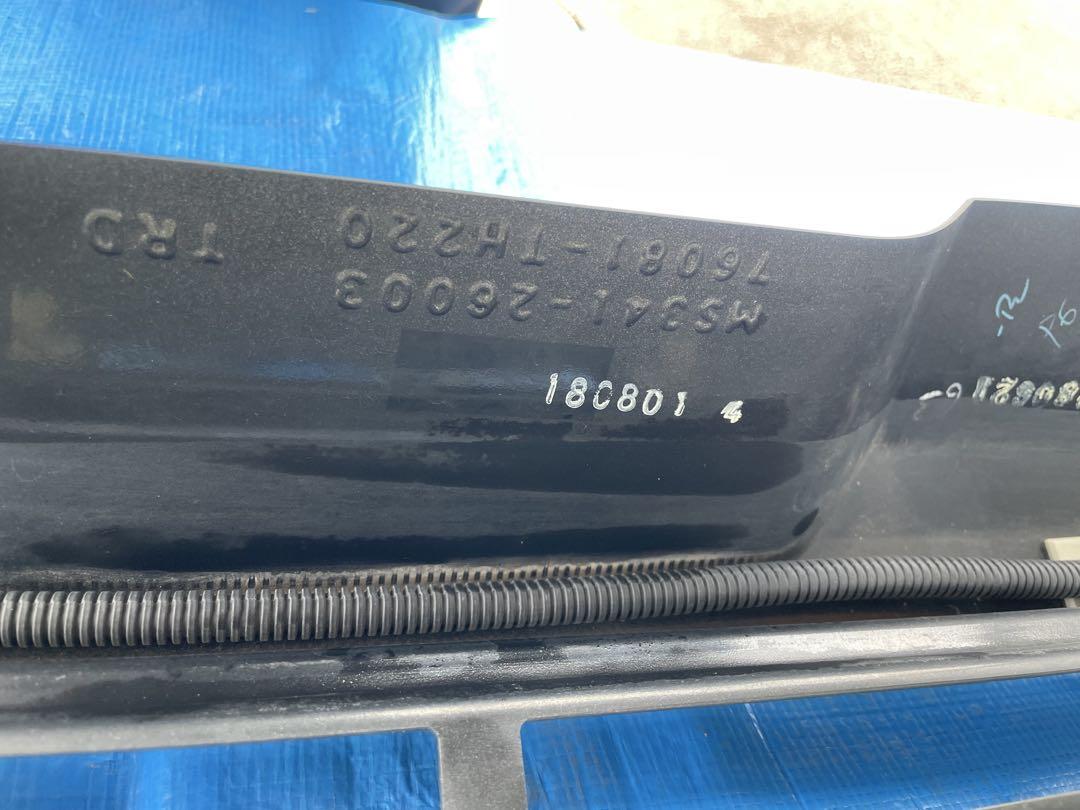 中古傷あり　ハイエース4型　TRDスポイラー LED付　フロント　バンパーガード