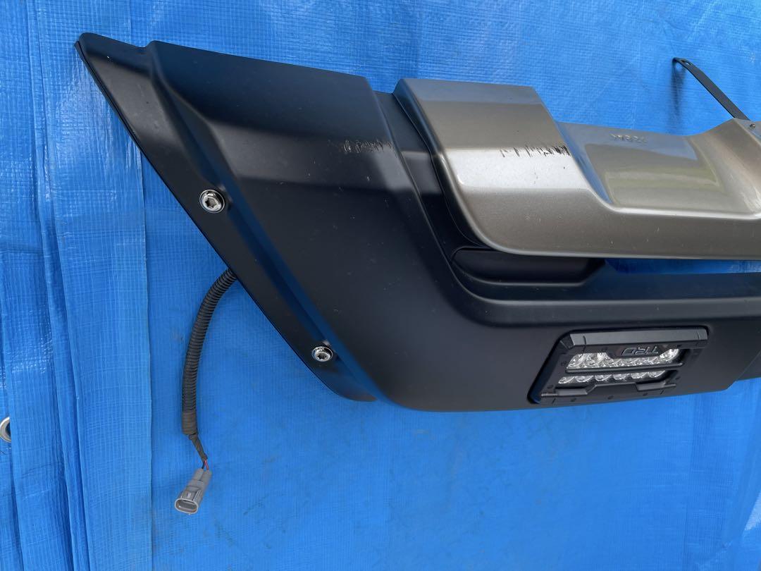 中古傷あり　ハイエース4型　TRDスポイラー LED付　フロント　バンパーガード