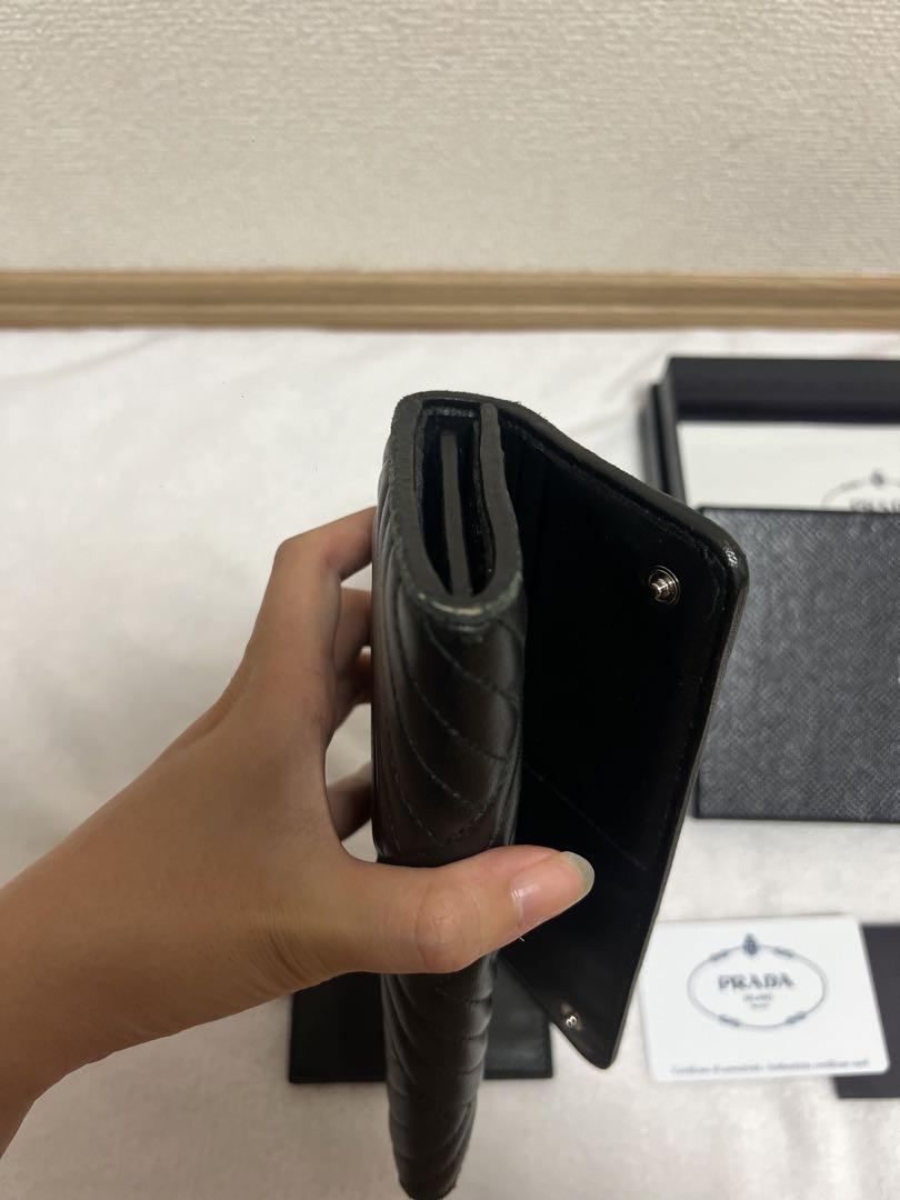 PRADA ブラック キルティング 長財布