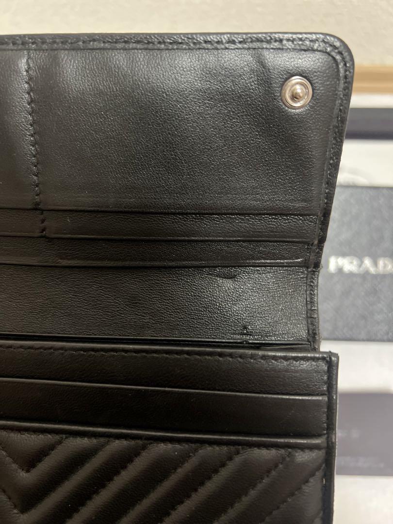 PRADA ブラック キルティング 長財布