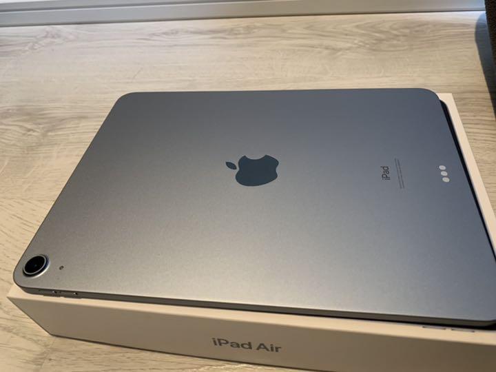 即納正規店 iPad Air 10.9インチ 第4世代 Wi-Fi 64GB スカイブルー… hubwI-m63625825766 豊富な低価