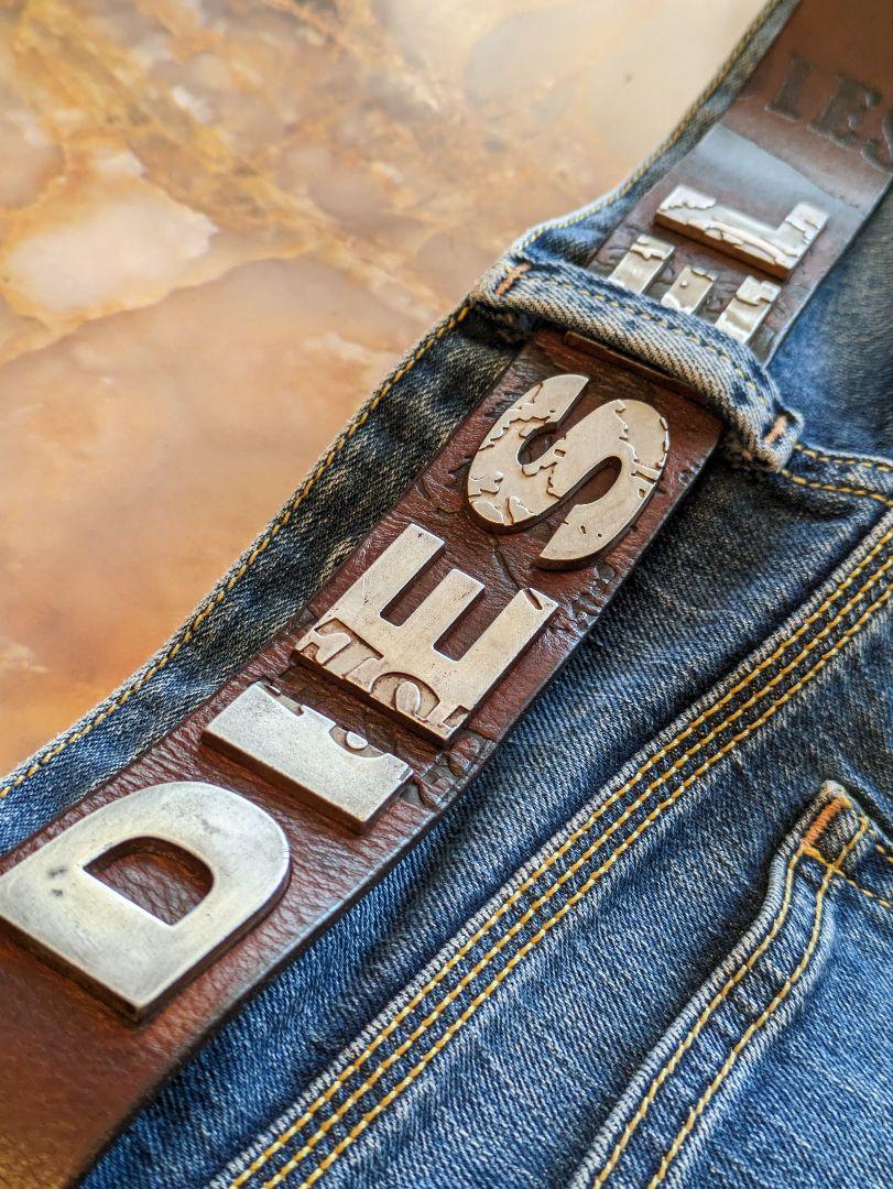DIESEL ロゴプレート付オイルレザーベルト　アンティークブラウン　イタリア製