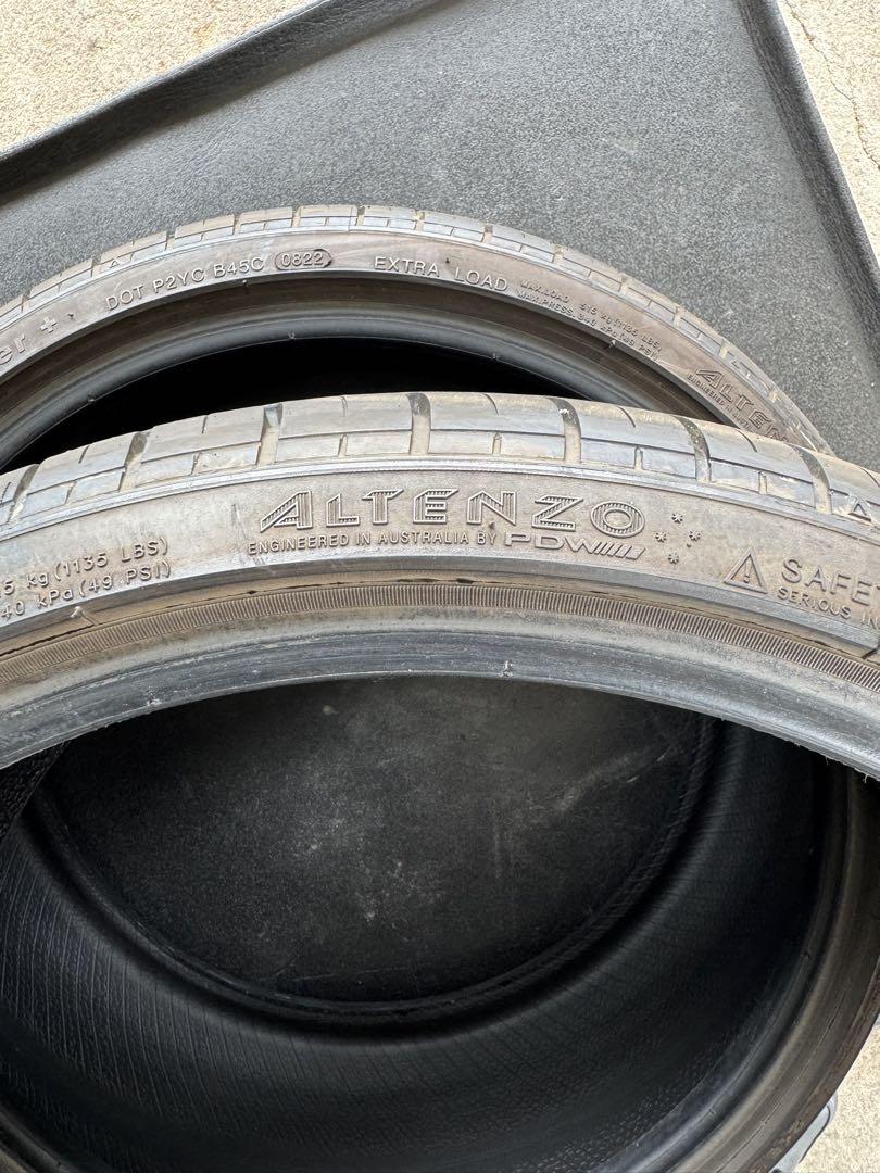 215/35R19 中古タイヤ2本