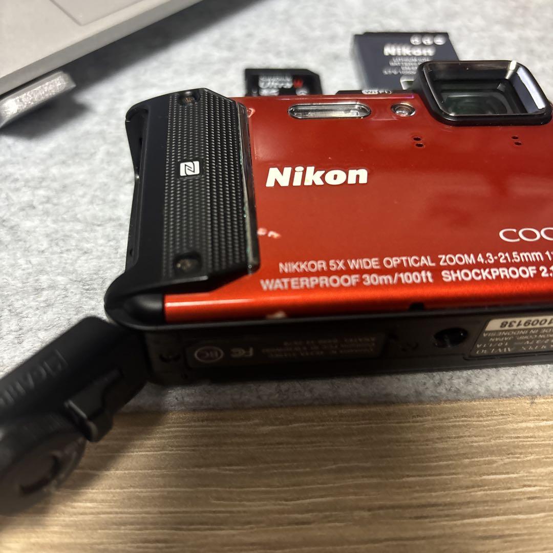 NIKON
