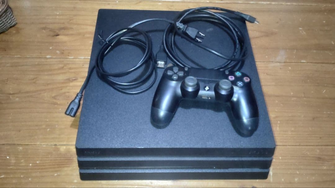 PlayStation4 Pro 本体 コントローラー付 動作良好 み目立った傷や汚れなし