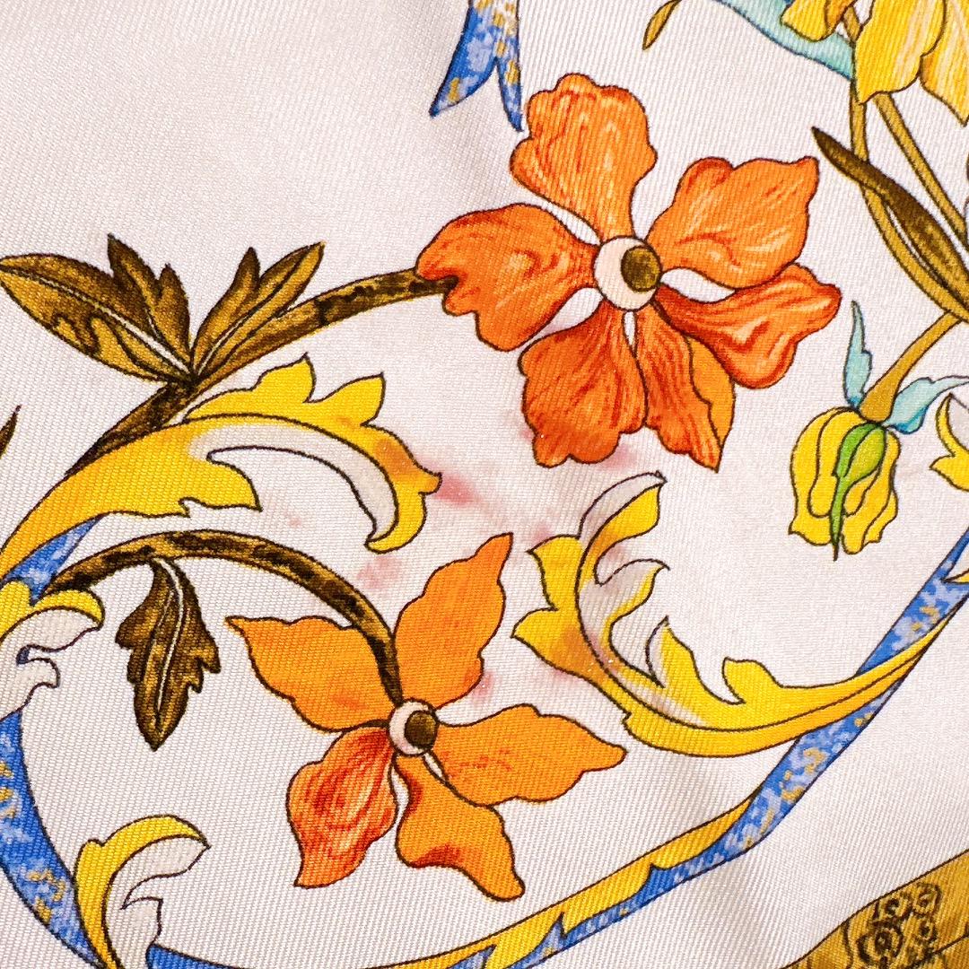 Hermes Carr90 花柄シルクスカーフ 東洋の石と西洋の石細工
