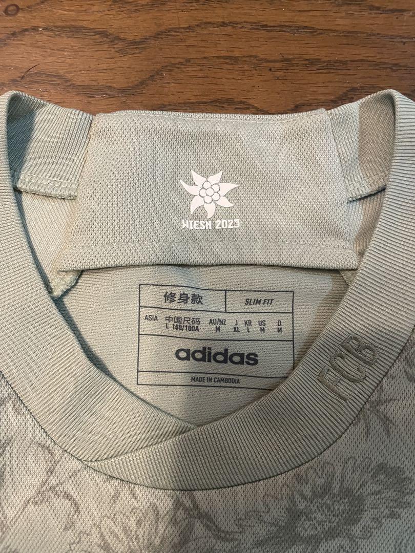 バイエルンミュンヘン 希少 レヴァンドフスキ オクトーバー