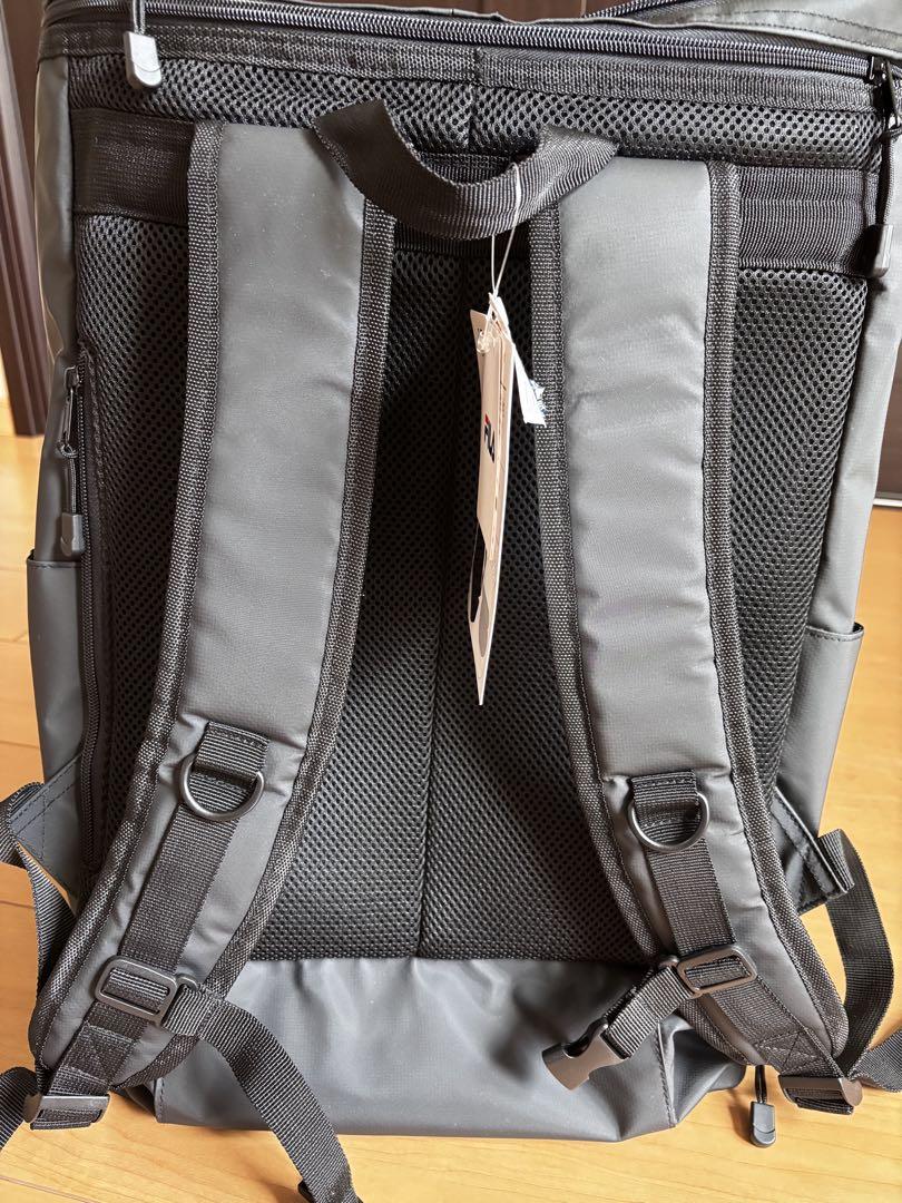 FILA フィラ　2層バックパック　42L 撥水生地　　ウレタン入りポケット