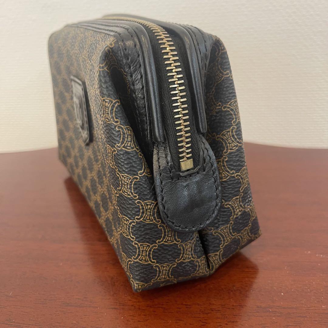 CELINE レザーポーチ 黒/ゴールド　CELINE ポーチ マカダム