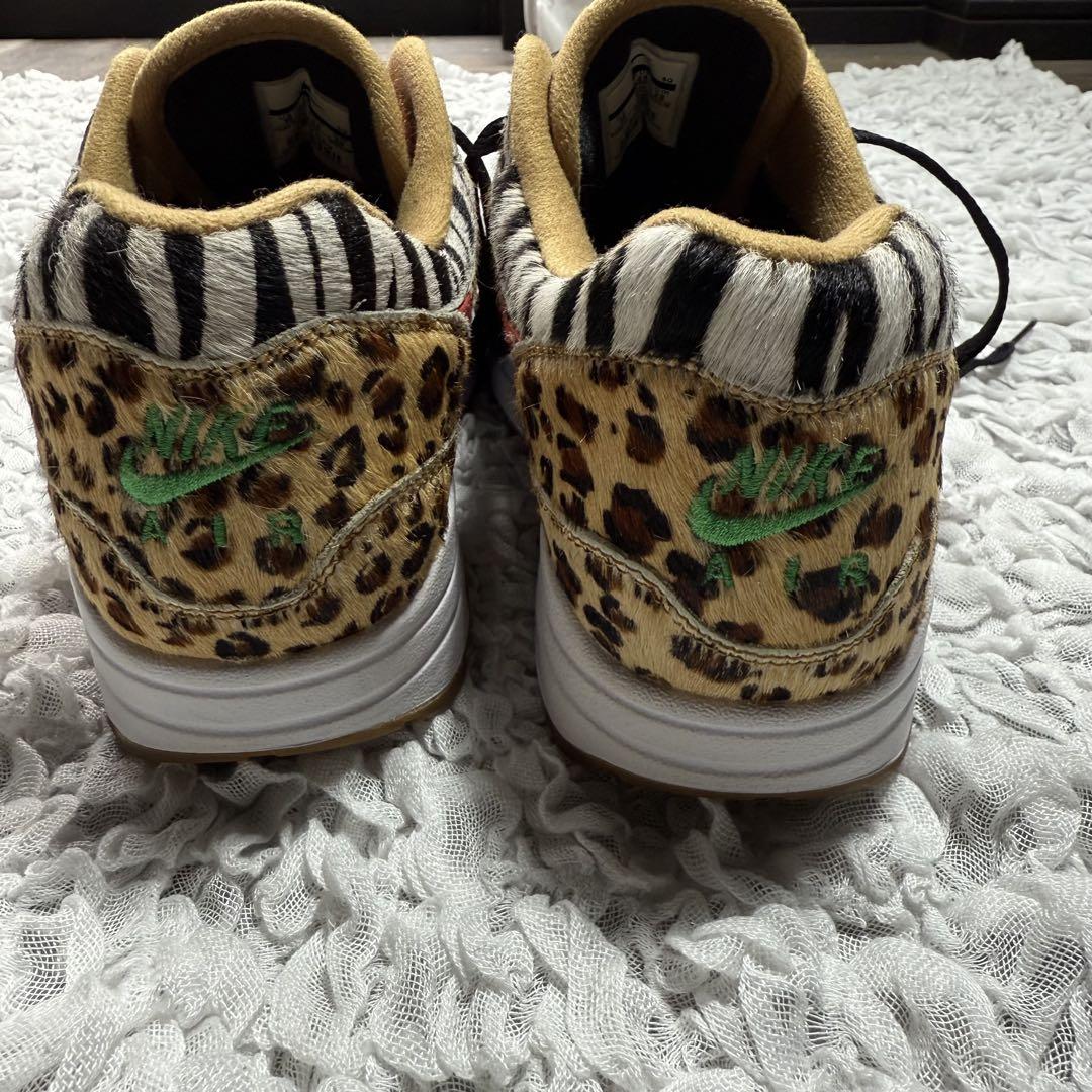 NIKE AIR