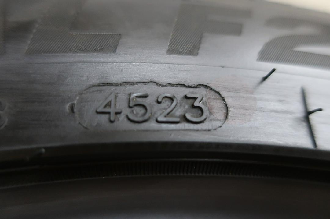2023年製　ミネルバ　RADIAL　F205　245/40R19　バリ溝90%