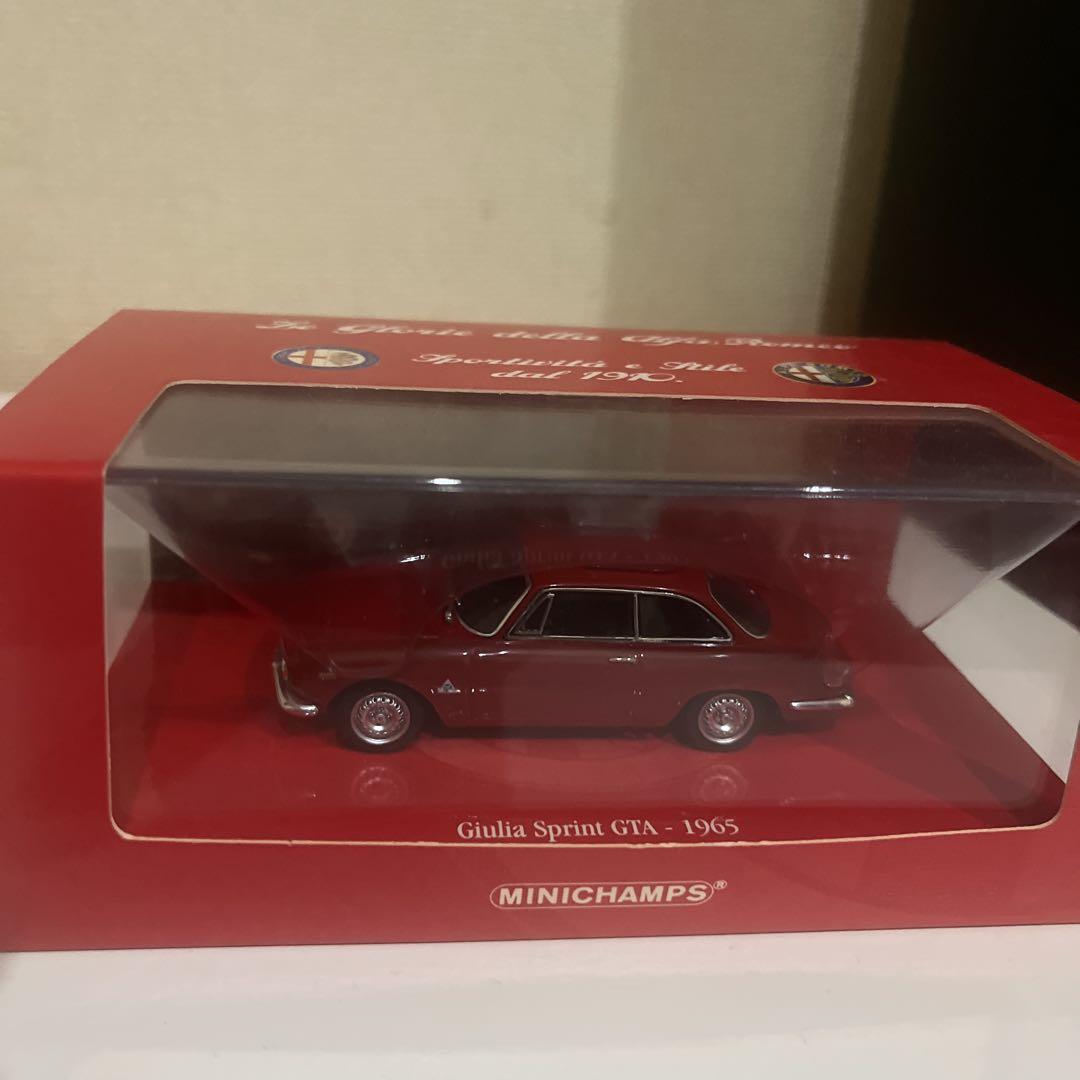 MINICHAMPS Giulia Sprint GTA 1965 赤