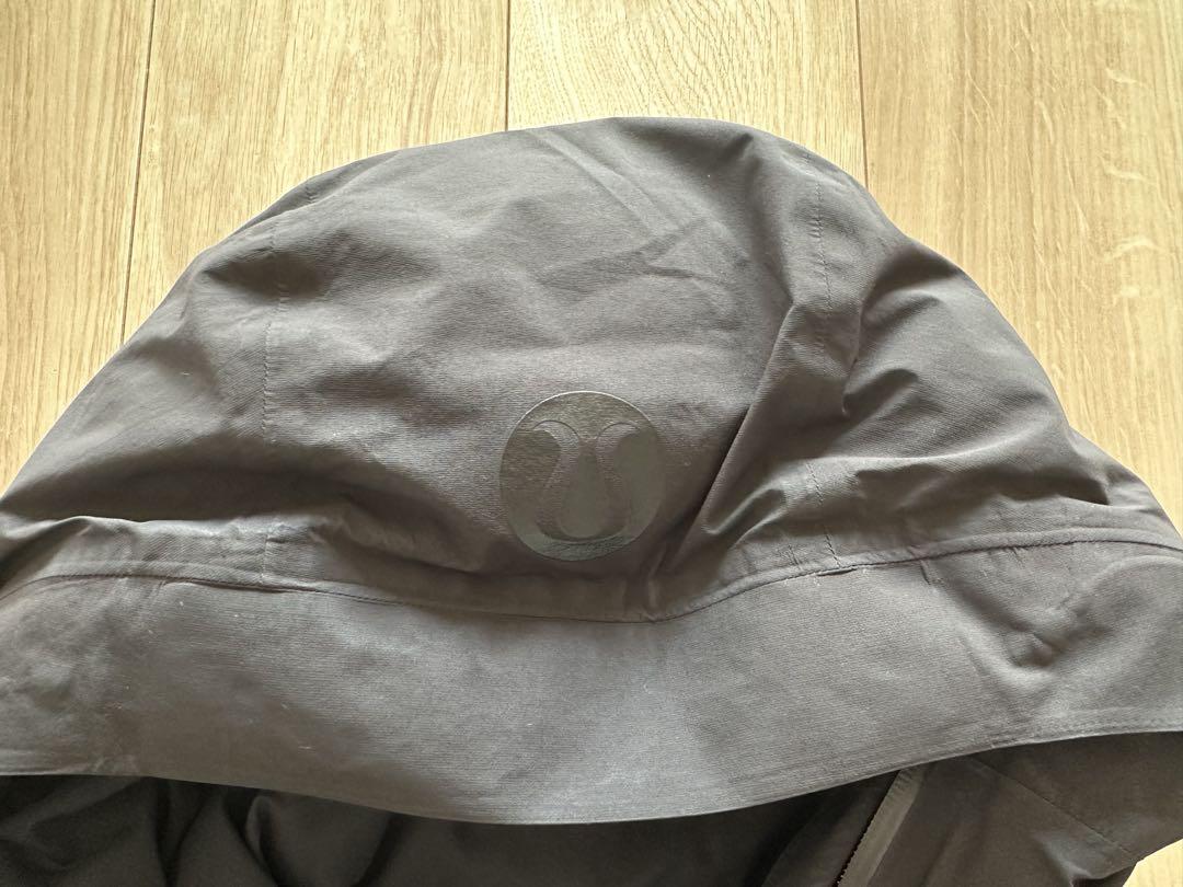 lululemon ダウンジャケット