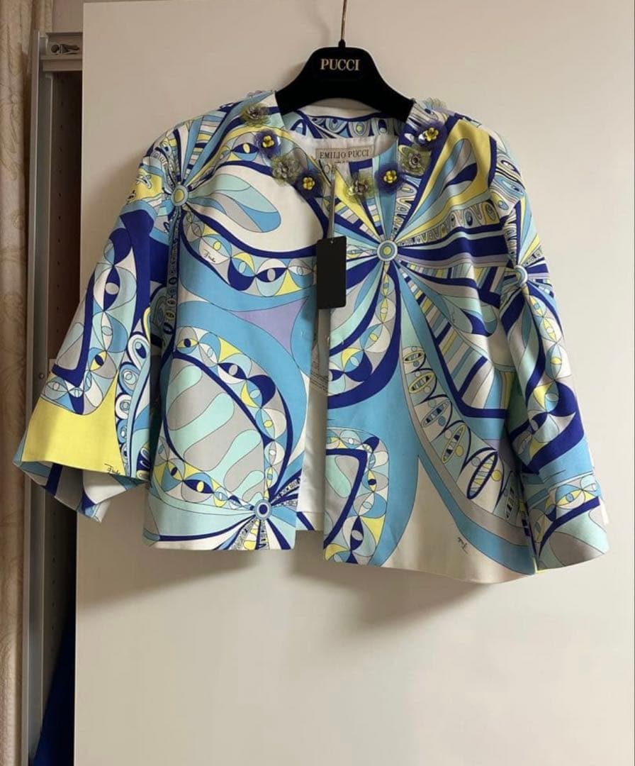 新品未使用タグ付きEMILIO PUCCI ジャケットケープ　エミリオプッチ
