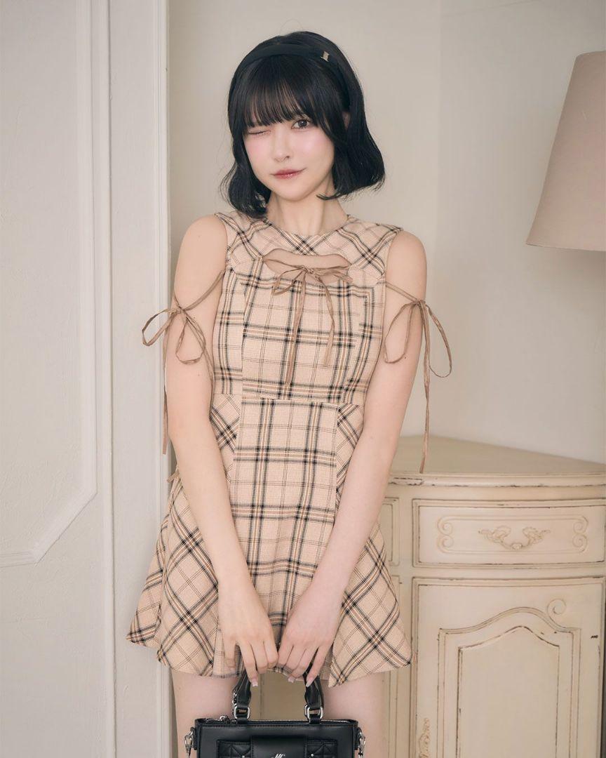 ミシェルマカロン　フロントオープンチェックミニワンピ　フリーサイズ　ベージュ フロントオープンチェックミニワンピ♡XS完売品♡新品未使用