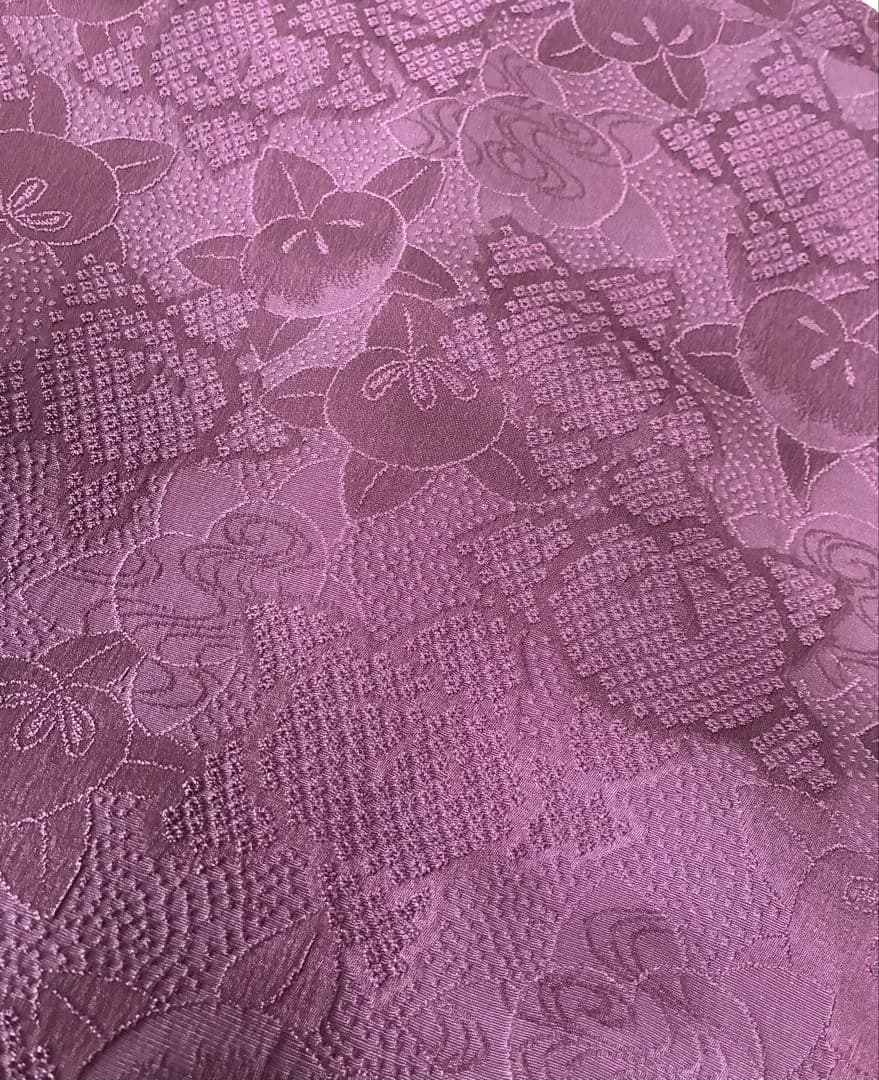 ふっくらと地紋は橘 吉祥古典柄 美品上質正絹 色無地一つ紋 高貴なお色合 準礼装 ふっくらと地紋は橘 吉祥古典柄 美品上質正絹 色無地一つ紋 高貴なお色合 準礼装