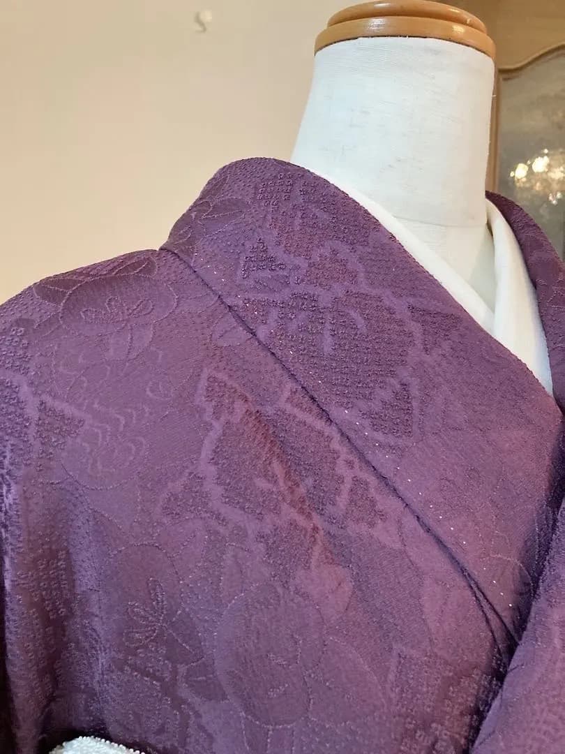 ふっくらと地紋は橘 吉祥古典柄 美品上質正絹 色無地一つ紋 高貴なお色合 準礼装 ふっくらと地紋は橘 吉祥古典柄 美品上質正絹 色無地一つ紋 高貴なお色合 準礼装