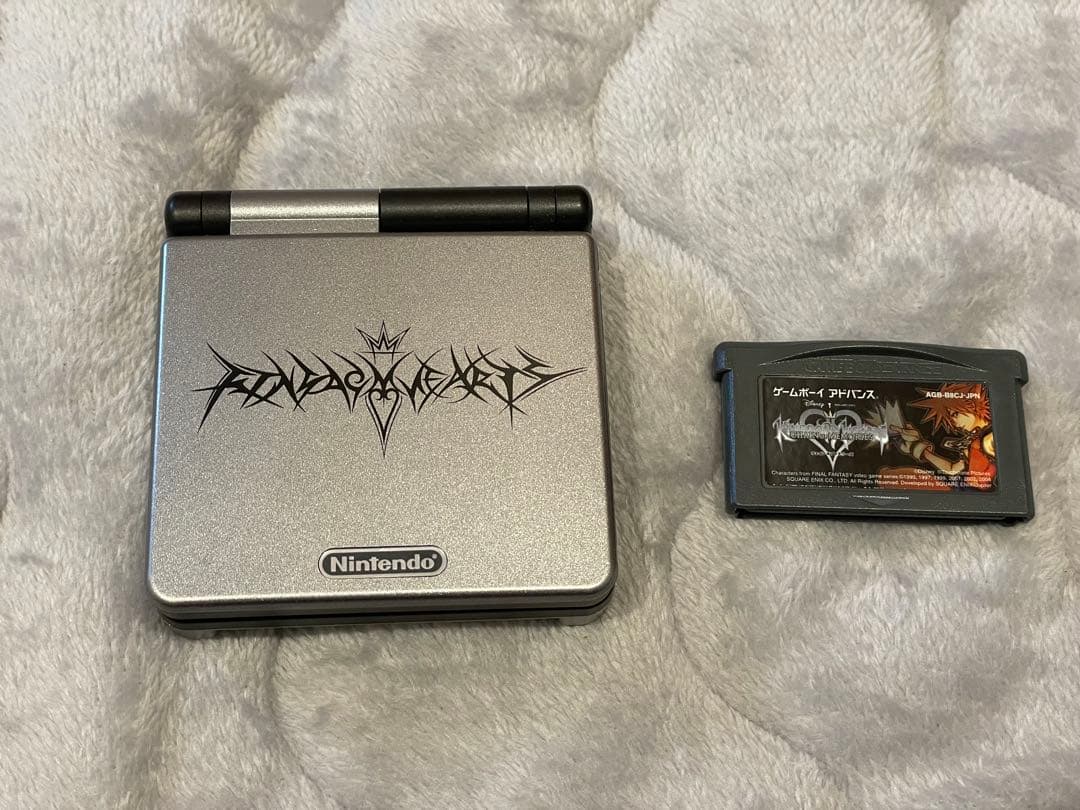 ゲームボーイアドバンスSP 本体 キングダムハーツ チェインオブメモリーズやや傷や汚れあり
