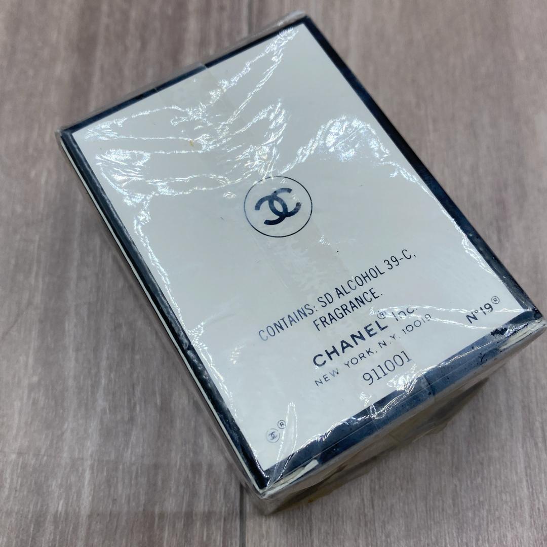 ◆CHANEL 香水　N°19　未開封　コスメ　３点セット
