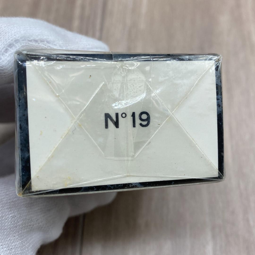 ◆CHANEL 香水　N°19　未開封　コスメ　３点セット