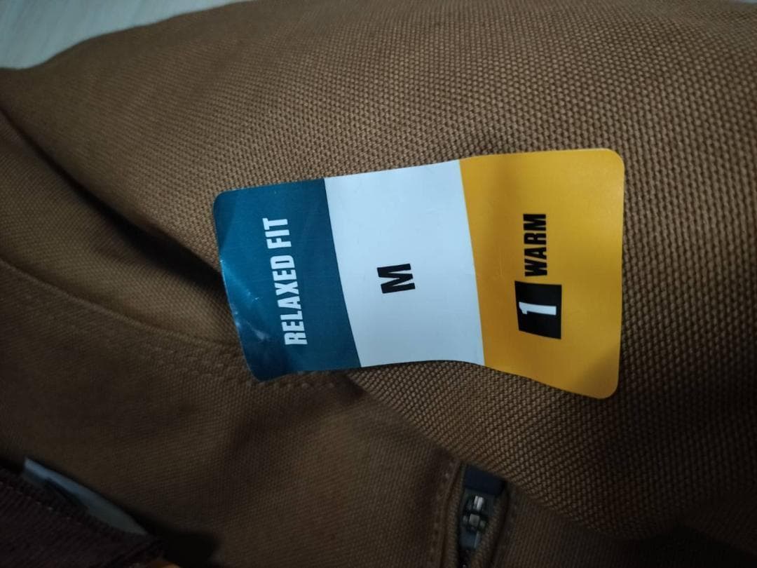 ☆カーハート　carharttt デトロイトジャケット　新品　サイズ　M