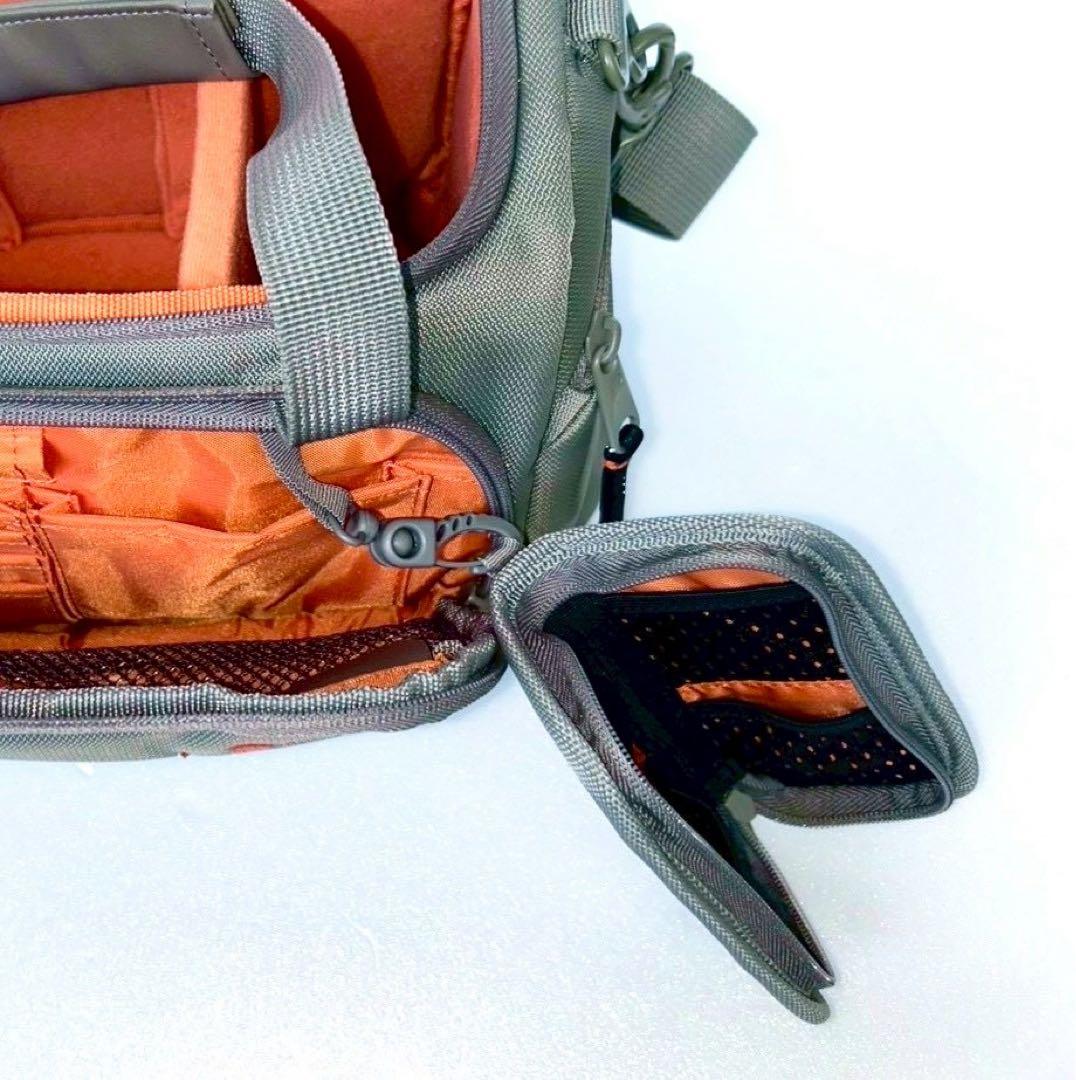 DELSEY お洒落なカメラバッグ カードケース付き DELSEY お洒落なカメラバッグ カードケース付き