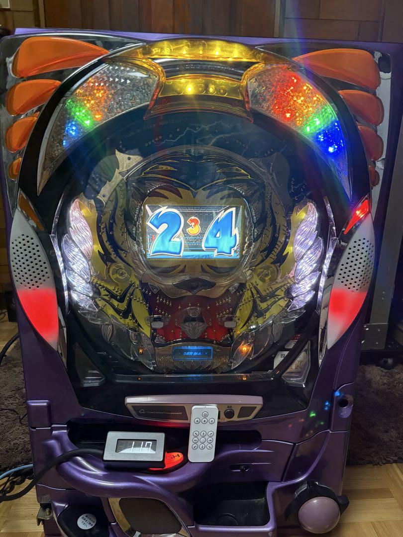 激レア台　パチンコ実機　タイガーマスクRX ワイヤレスオートコントローラー付