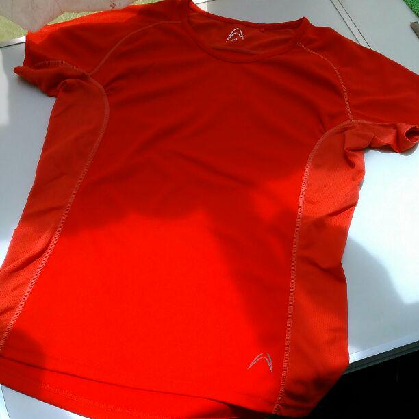 メルカリ スポーツtシャツ レディース ランニング 500 中古や未使用のフリマ メルカリ スポーツtシャツ レディース ランニング 500 中古や未使用のフリマ