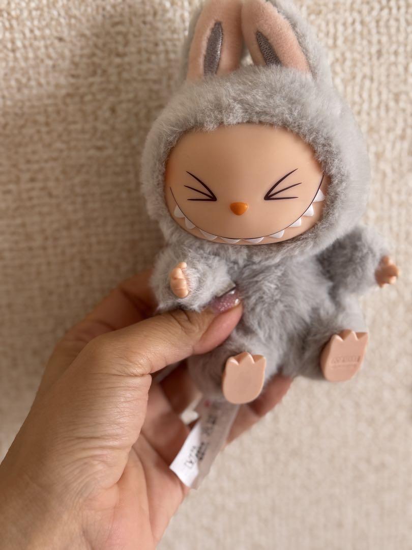 正規品labubu ラブブ