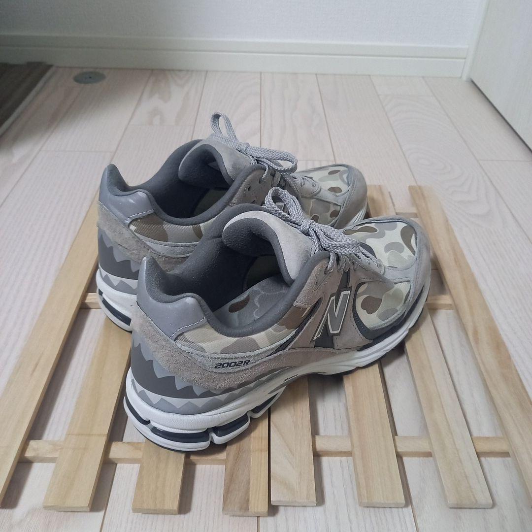 A BATHING APE®︎ × New Balance 2002R