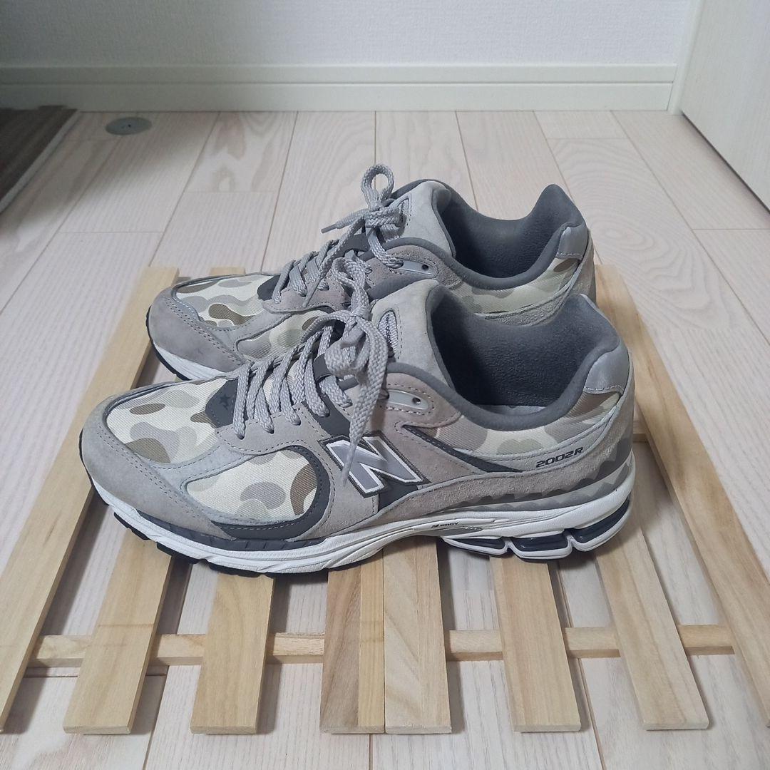 A BATHING APE®︎ × New Balance 2002R