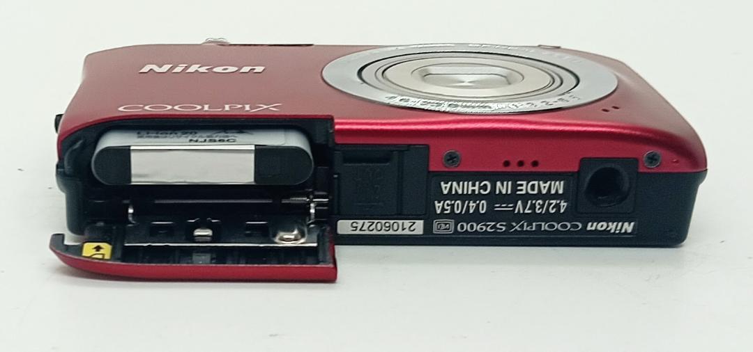 Nikon COOLPIX S2900 レッド デジタルカメラ 充電器付き Nikon COOLPIX S2900 赤 デジタルカメラ 充電器付き