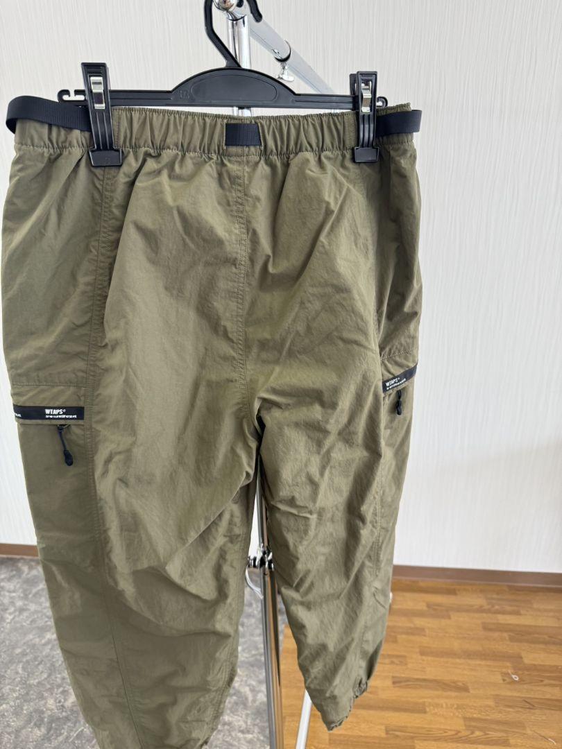 s*5様 k*i様 WTAPS オリーブ色 カジュアルパンツ ジッパーポケット付