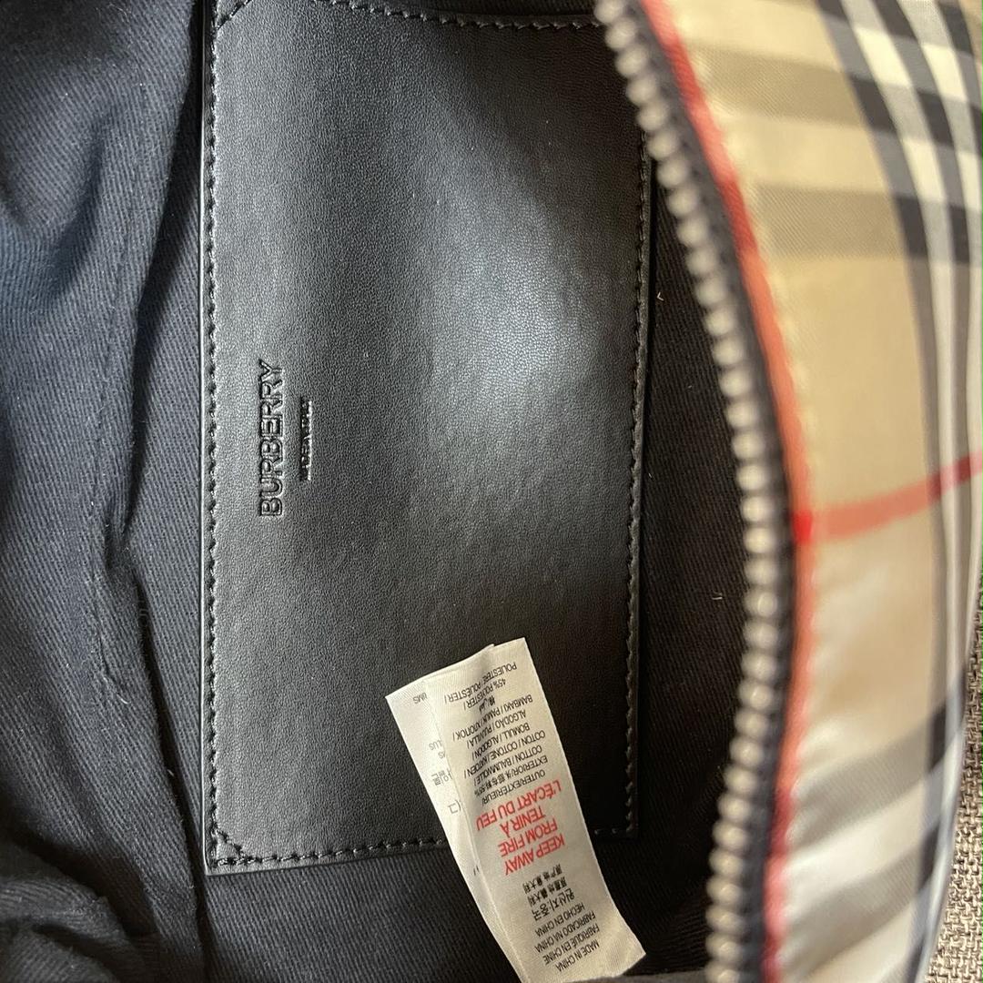 正規品低価 美品 BURBERRY バムバッグ ウエストバッグ 4rmWL-m63694770041 国産好評