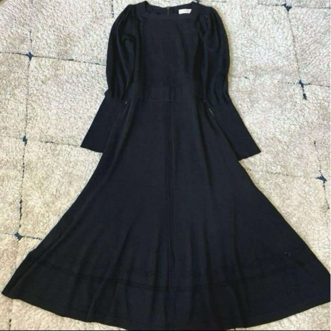 セルフォード✨　透かし柄ニットワンピース　透かし編み　フレア　Aライン　黒　S