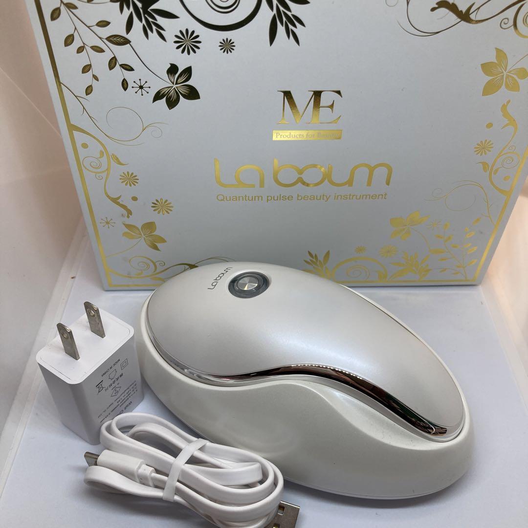 SALE❣️ 】IKKOプロデュース LaBoum 美顔器 ホワイト - メルカリ SALE❣️ 】IKKOプロデュース LaBoum 美顔器 ホワイト - メルカリ