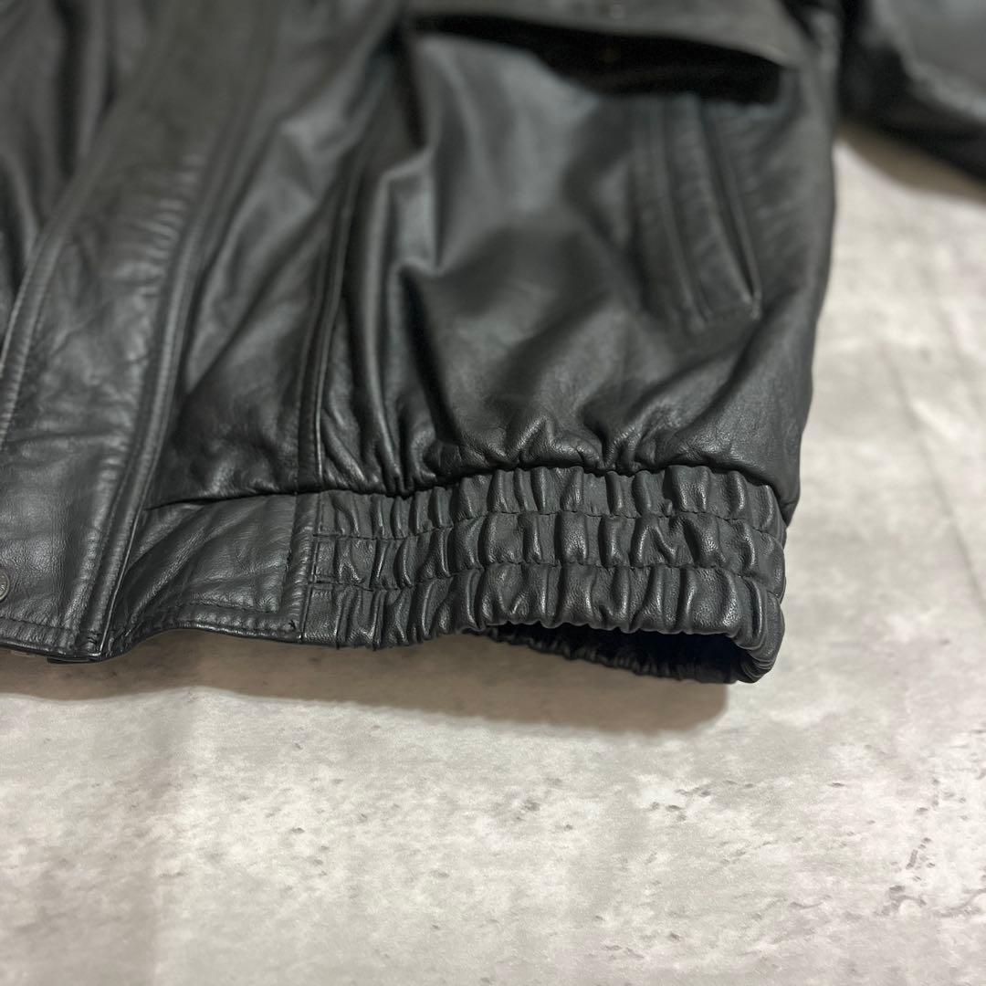 【美品】牛革 A-2型 黒 ボンバージャケット XL 短丈 キルティング裏地 【美品】牛革 A-2型 黒 ボンバージャケット XL 短丈 キルティング裏地